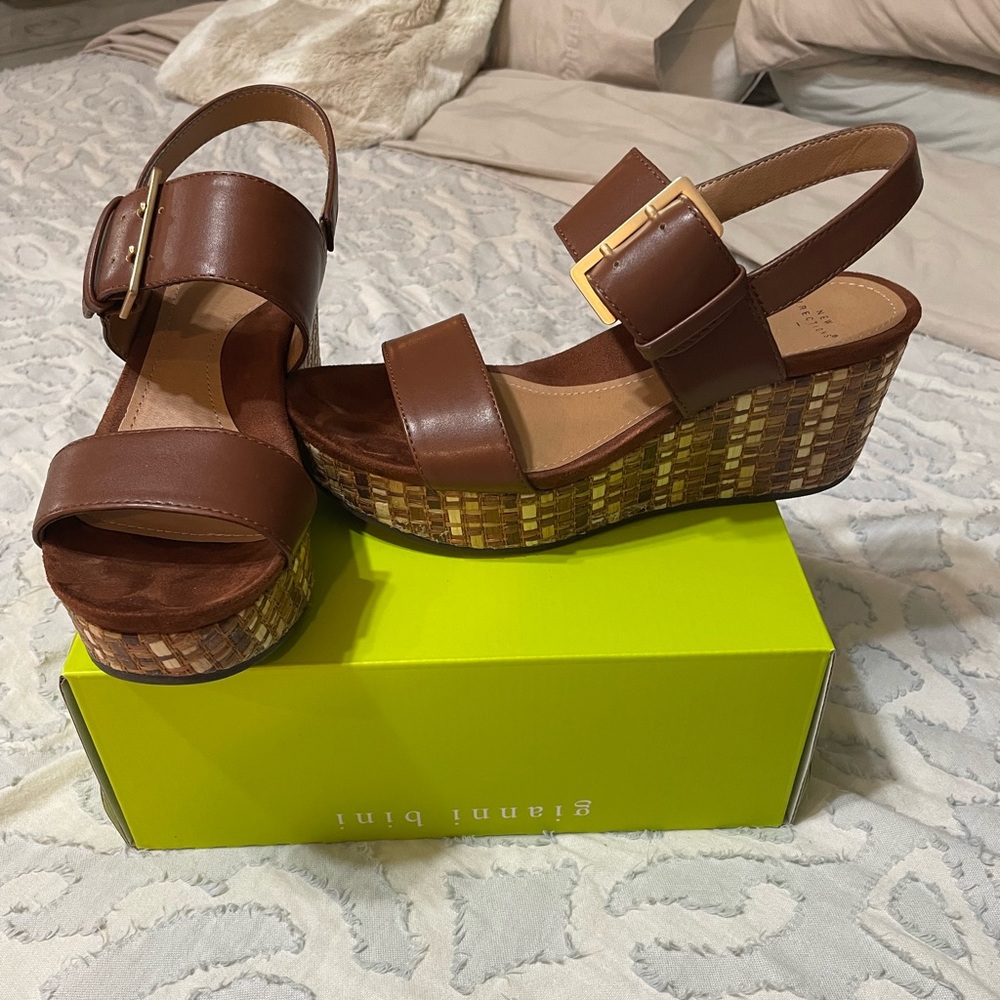 Platform sandal